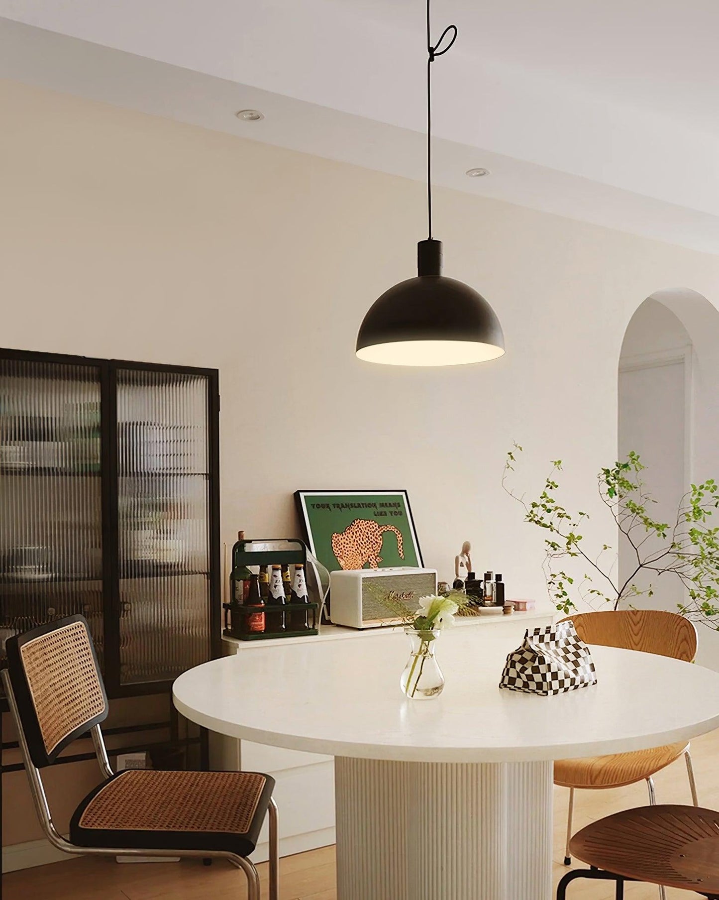 Adjustable Metal Pendant Light for Focused Illumination